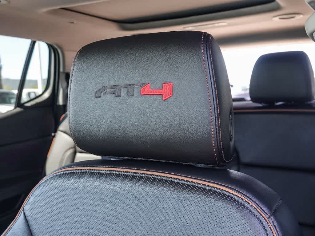 2023 GMC Acadia AWD AT4