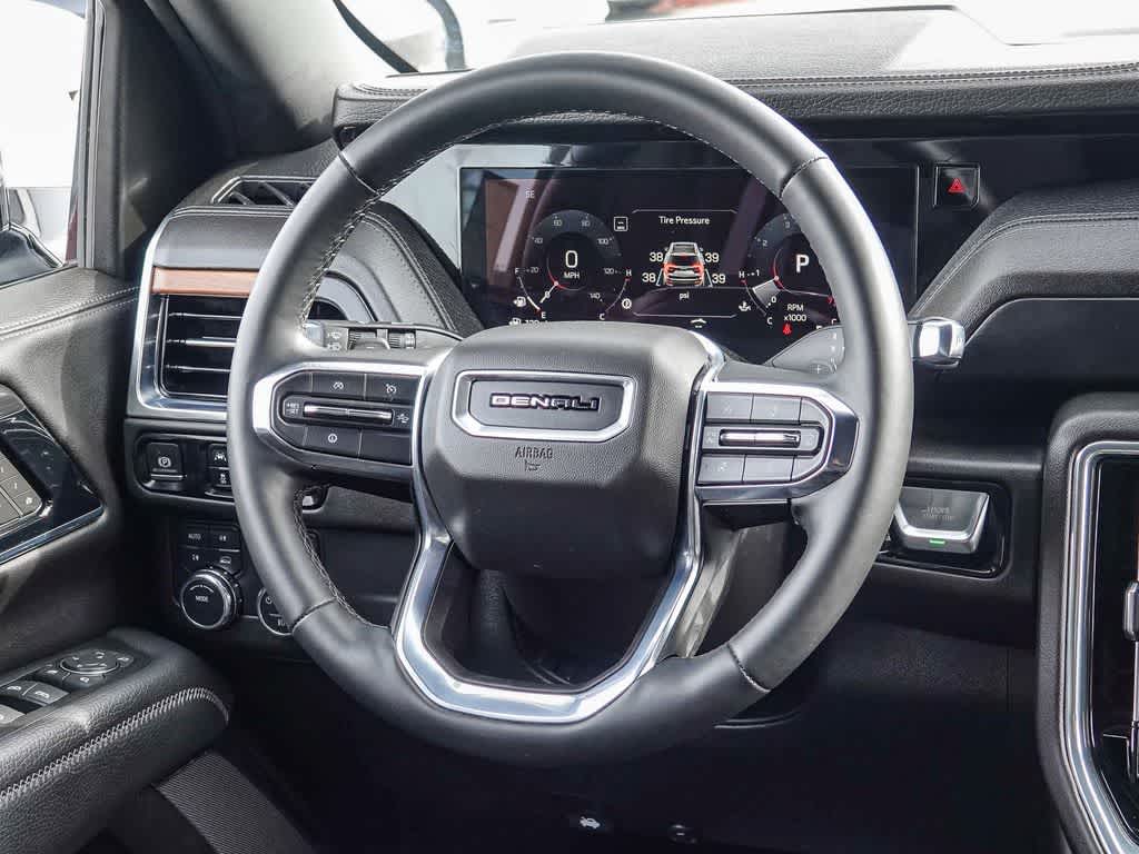 2025 GMC Yukon 4WD Denali