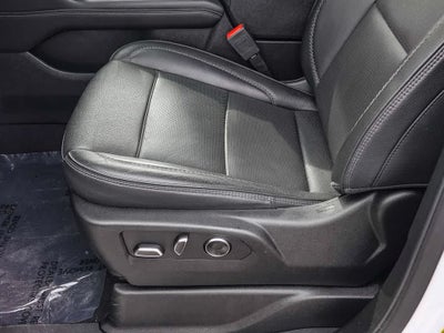 2025 GMC Yukon 4WD Denali