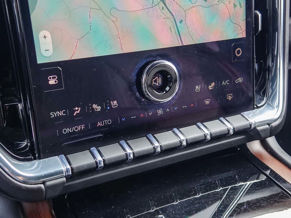 2025 GMC Yukon 4WD Denali