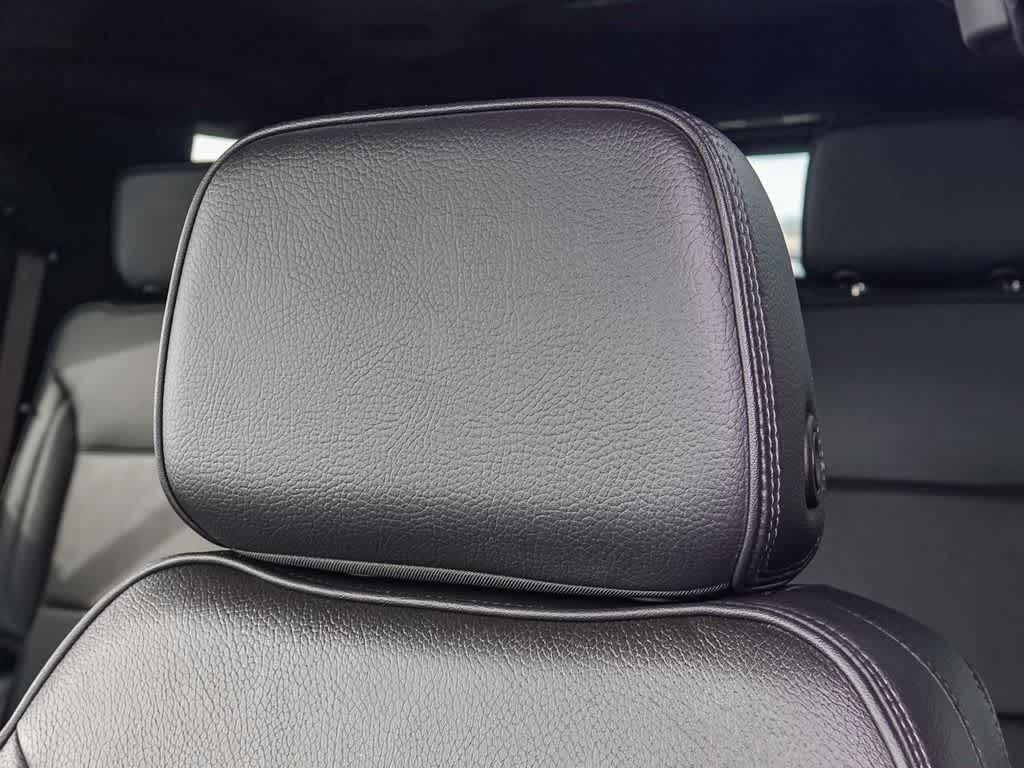 2025 GMC Yukon 4WD Denali