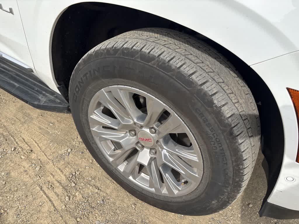 2025 GMC Yukon 4WD Denali