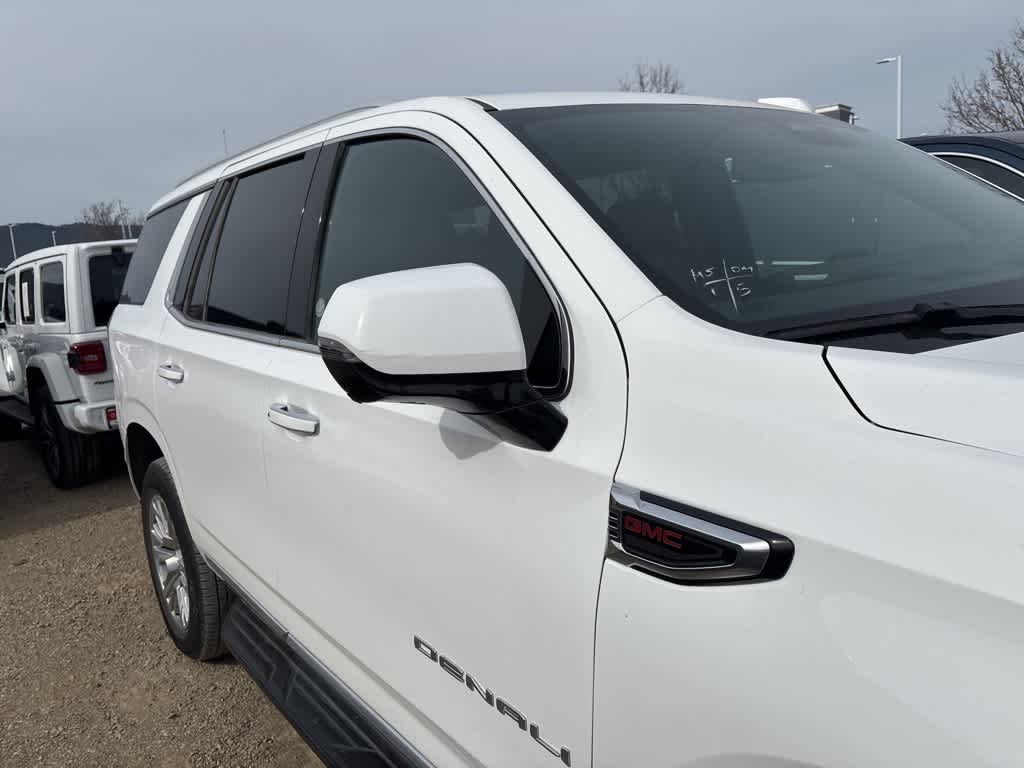 2025 GMC Yukon 4WD Denali