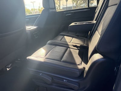 2025 Chevrolet Suburban 4WD Z71