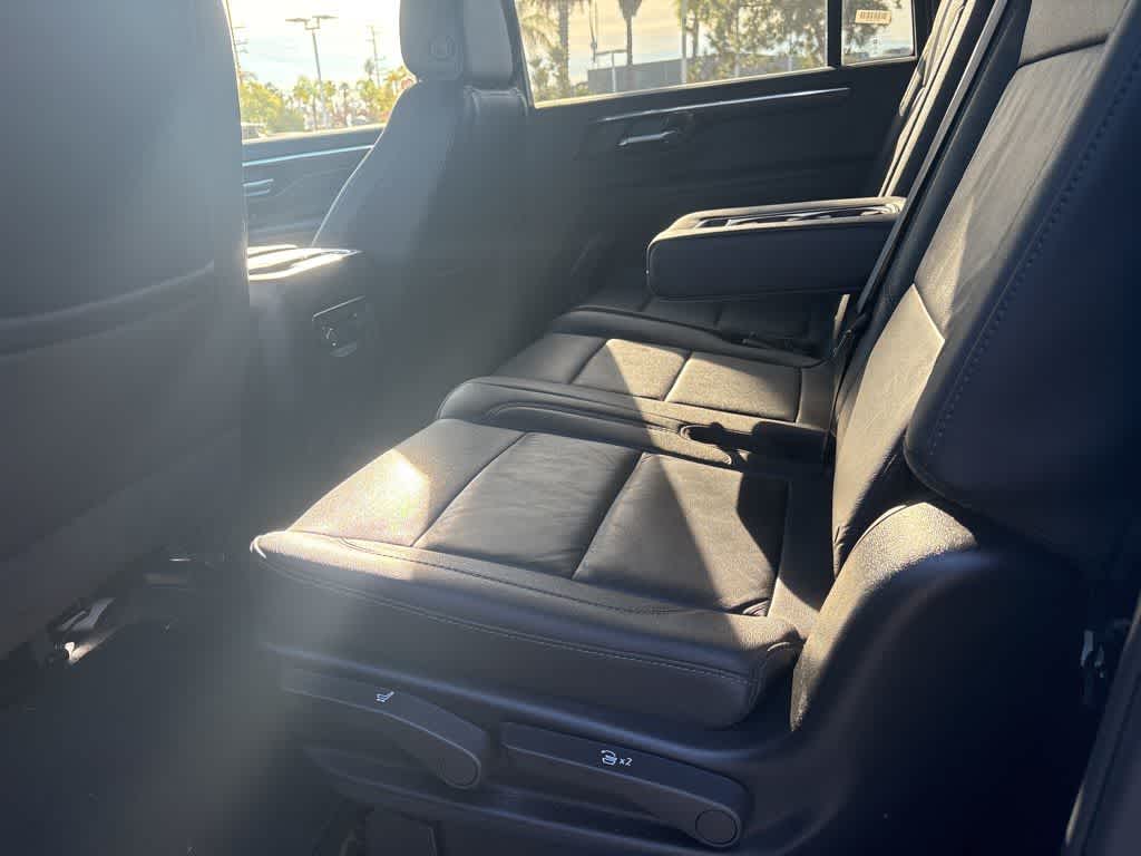 2025 Chevrolet Suburban 4WD Z71