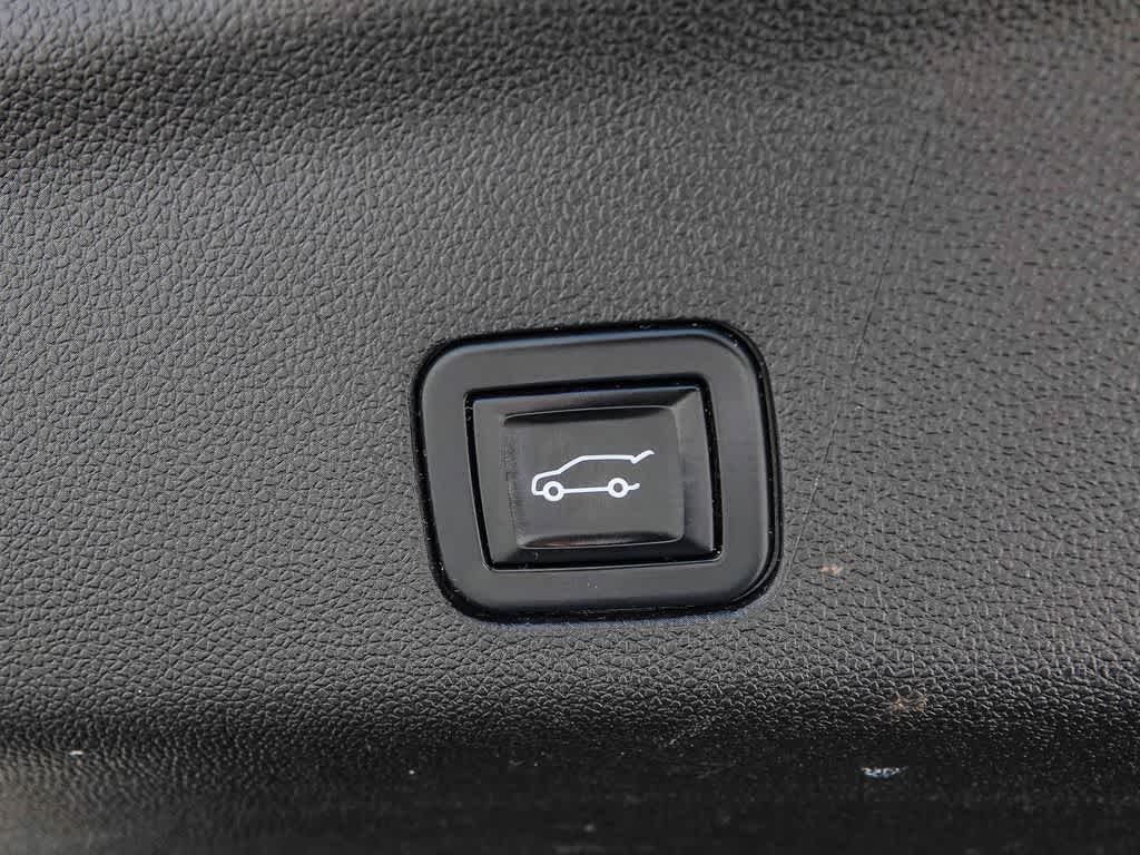 2022 Chevrolet Suburban 2WD LT