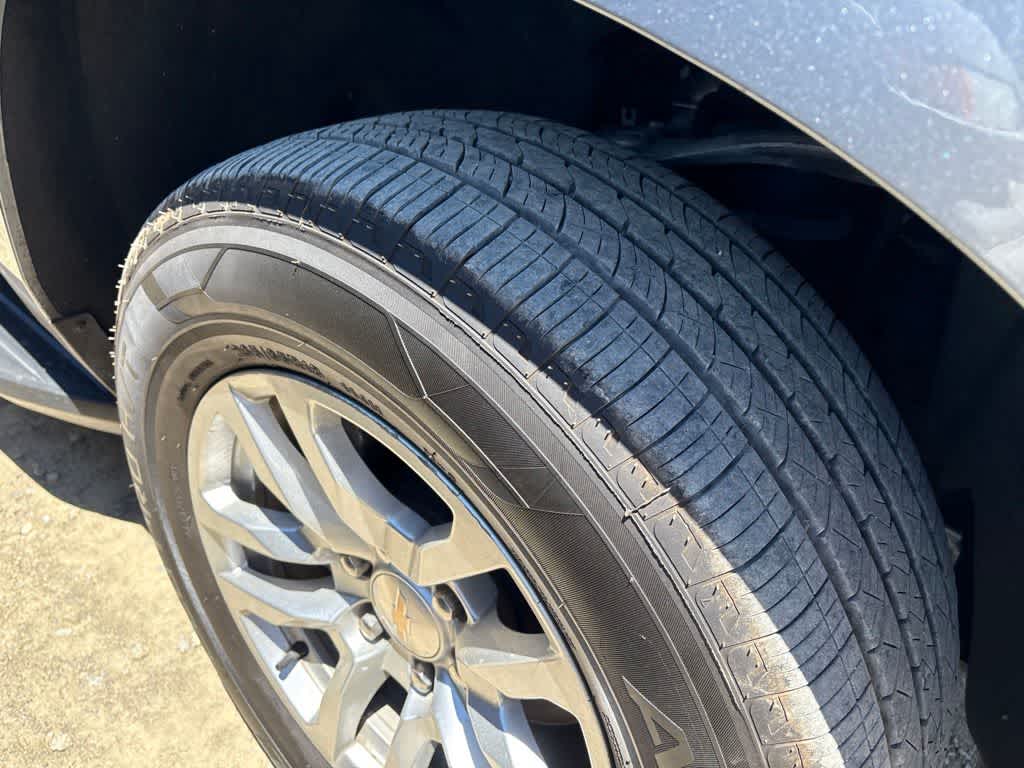 2022 Chevrolet Suburban 2WD LT