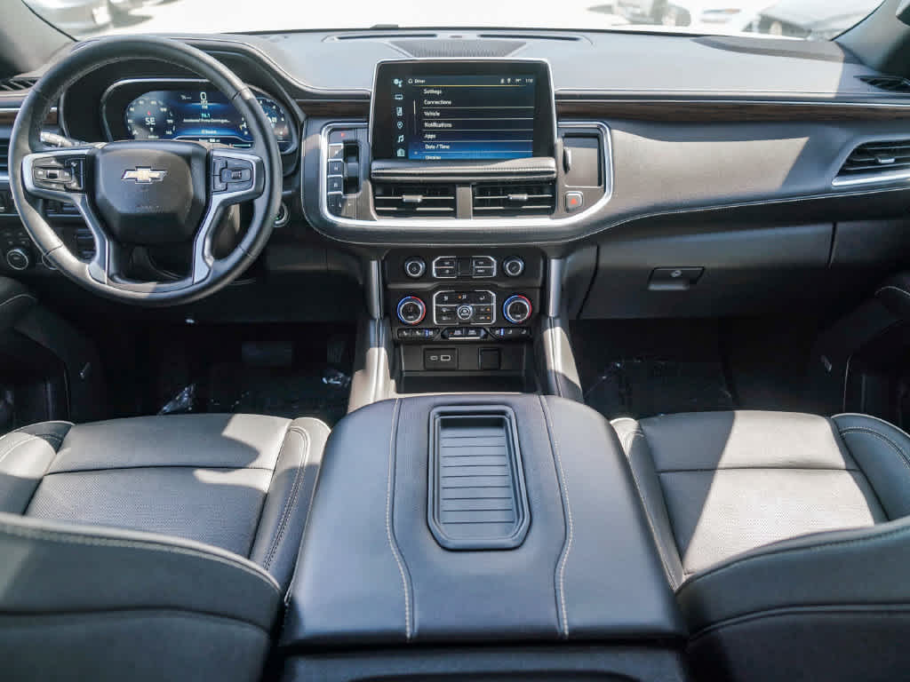 2024 Chevrolet Suburban 4WD Premier