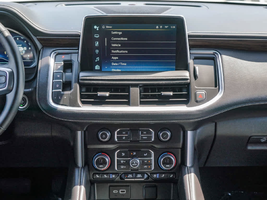 2024 Chevrolet Suburban 4WD Premier