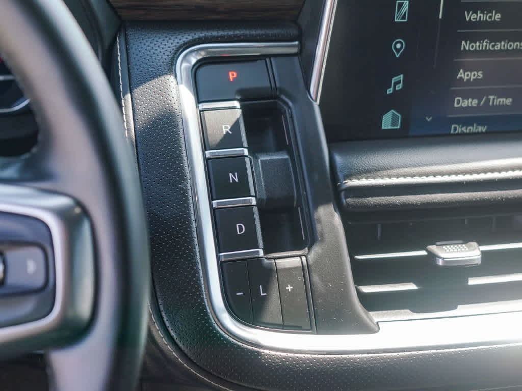2024 Chevrolet Suburban 4WD Premier