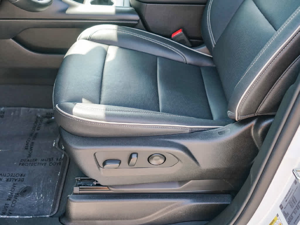 2024 Chevrolet Suburban 4WD Premier