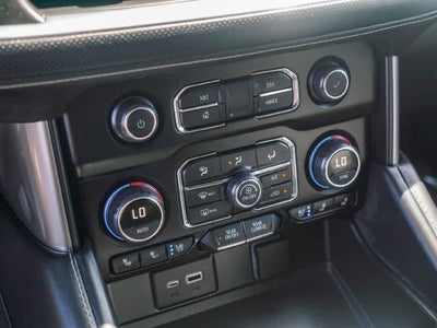 2024 Chevrolet Suburban 4WD Premier