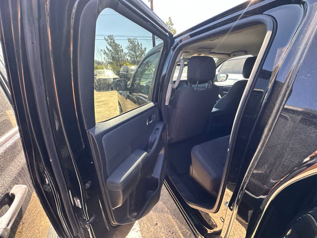 2024 Nissan Frontier Crew Cab SV 4x2