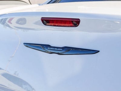 2023 Chrysler 300 Touring L