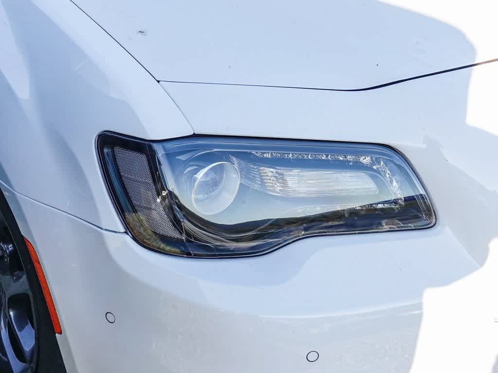 2023 Chrysler 300 Touring L