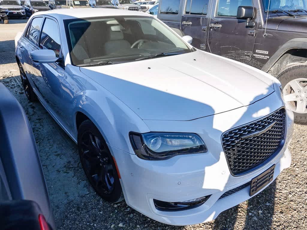 2023 Chrysler 300 Touring L