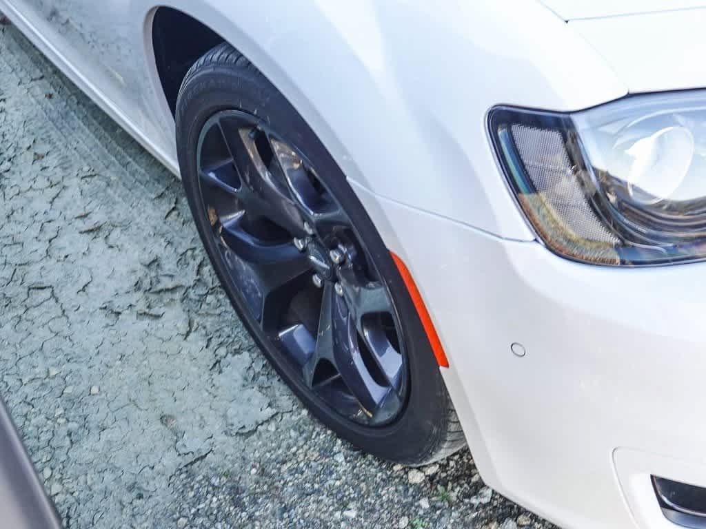 2023 Chrysler 300 Touring L