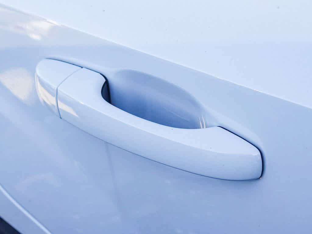 2023 Chrysler 300 Touring L