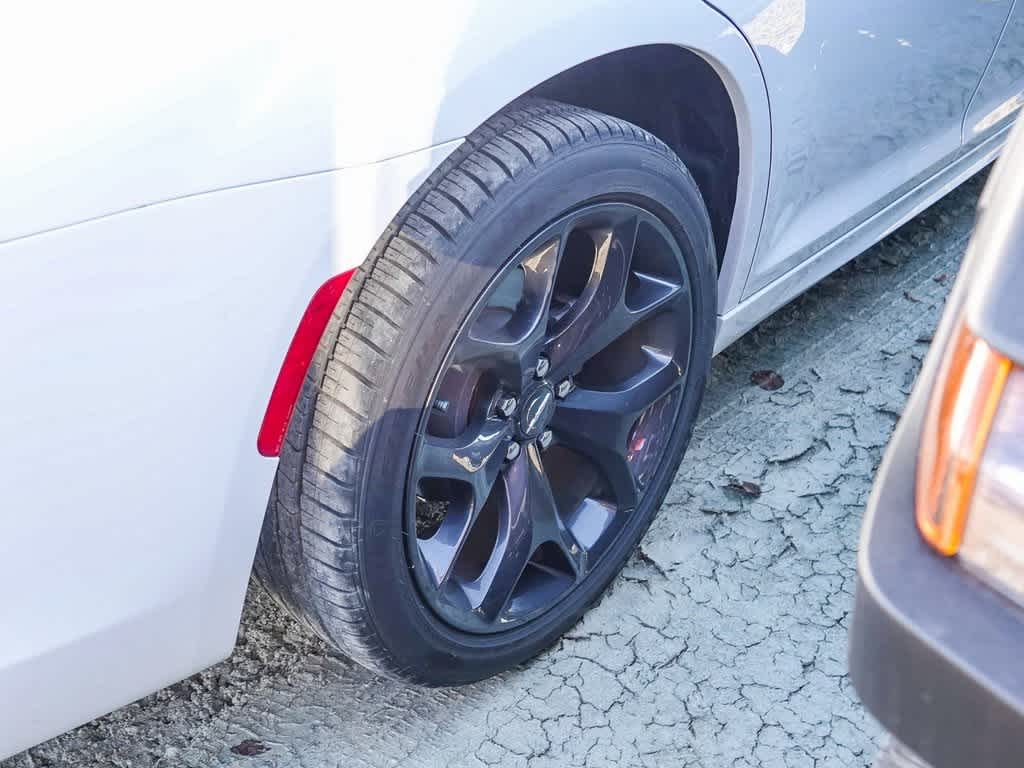 2023 Chrysler 300 Touring L