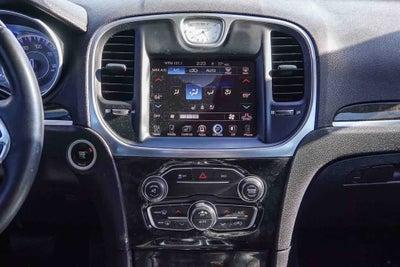 2016 Chrysler 300 300C