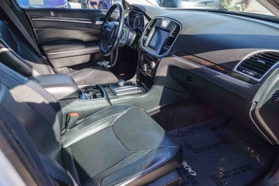 2016 Chrysler 300 300C