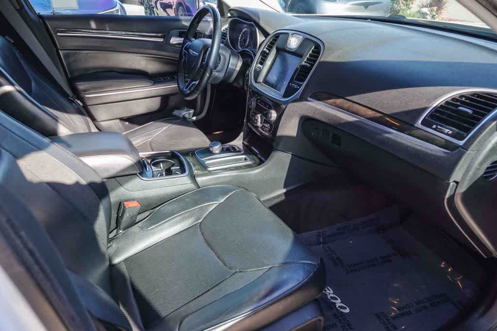 2016 Chrysler 300 300C