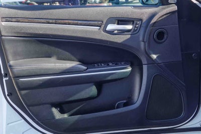 2016 Chrysler 300 300C