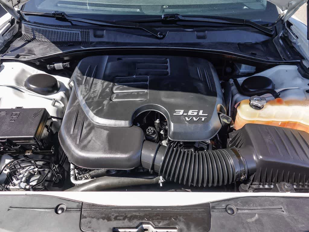 2020 Dodge Charger SXT RWD