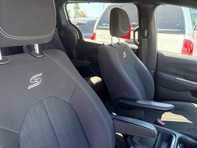 2018 Chrysler Pacifica Touring Plus
