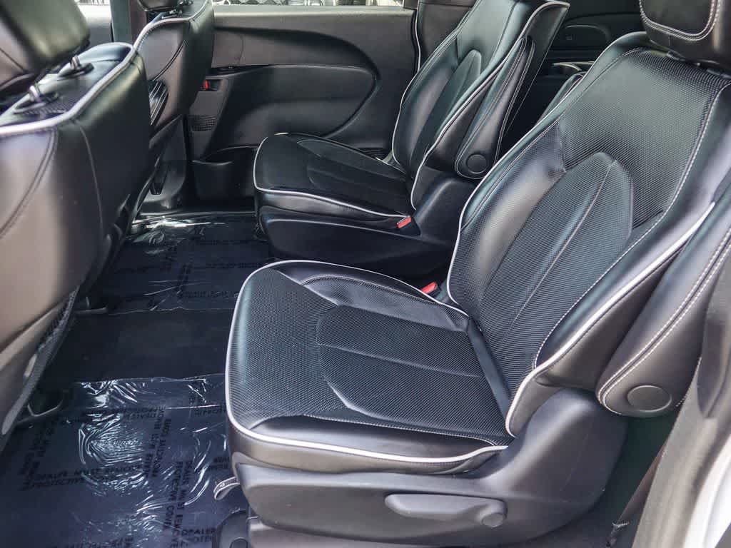2024 Chrysler Pacifica Premium S Appearance Pkg