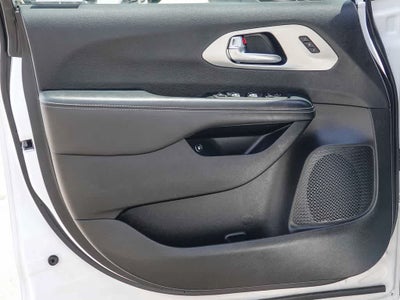 2024 Chrysler Pacifica Premium S Appearance Pkg