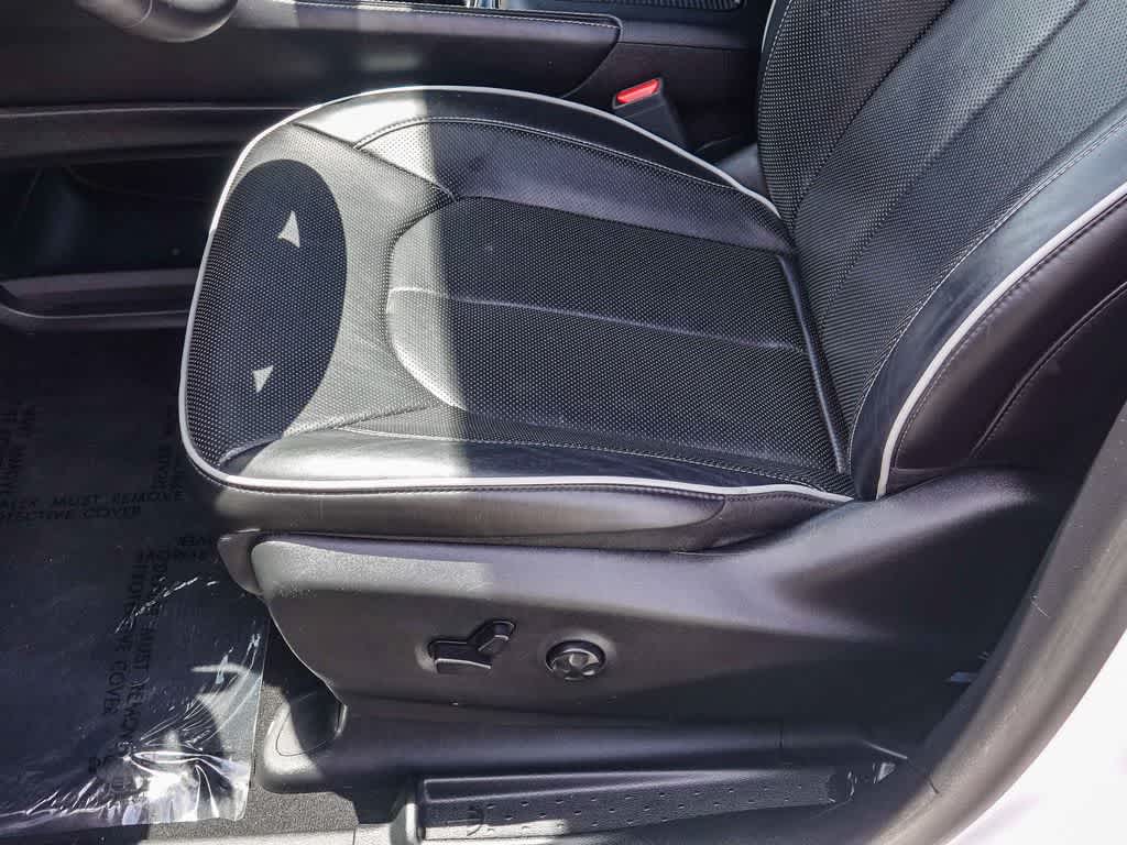 2024 Chrysler Pacifica Premium S Appearance Pkg