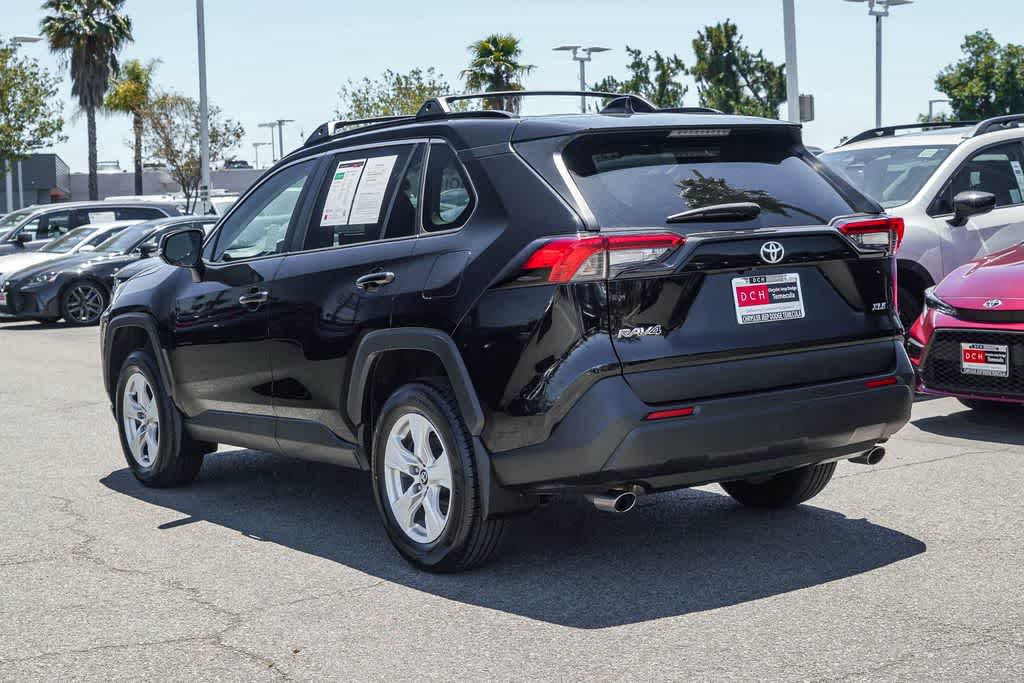 2020 Toyota RAV4 XLE
