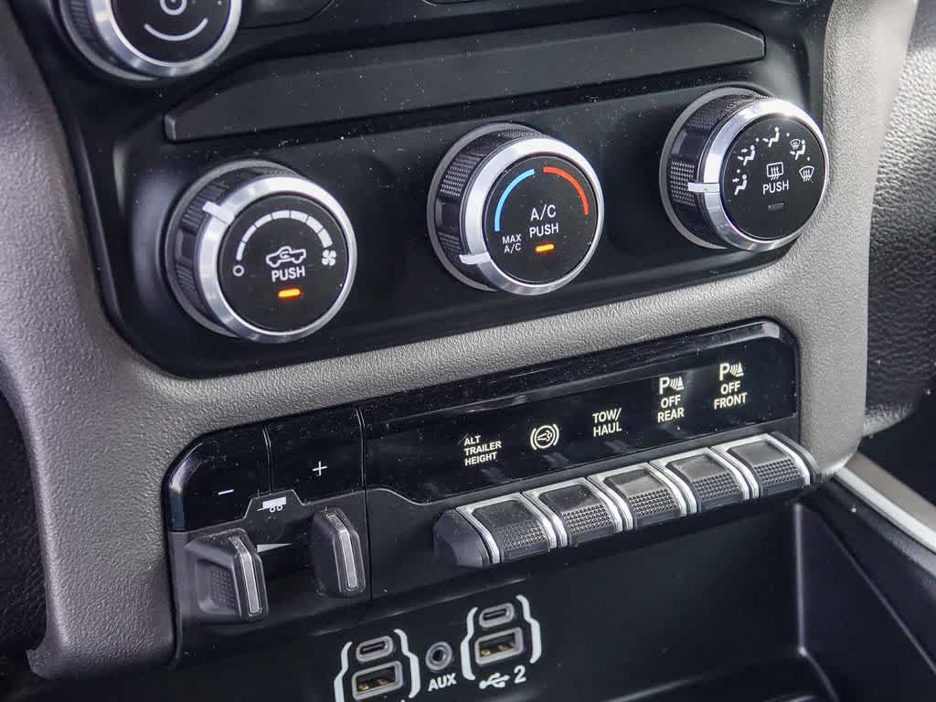 2023 RAM 3500 Big Horn Crew Cab 4x4 6'4' Box