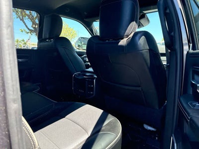 2020 RAM 3500 Laramie Crew Cab 4x4 8' Box