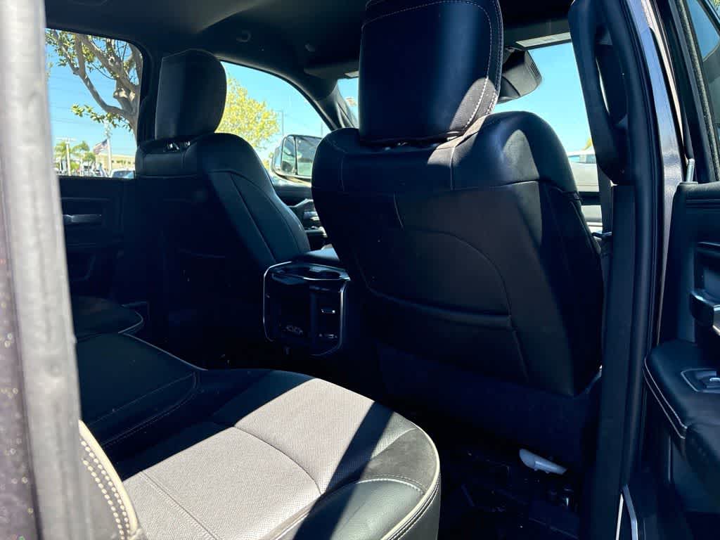2020 RAM 3500 Laramie Crew Cab 4x4 8' Box