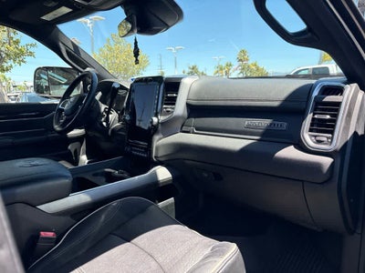 2020 RAM 3500 Laramie Crew Cab 4x4 8' Box