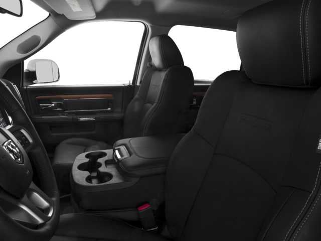 2017 RAM 3500 Laramie Crew Cab 4x4 8' Box
