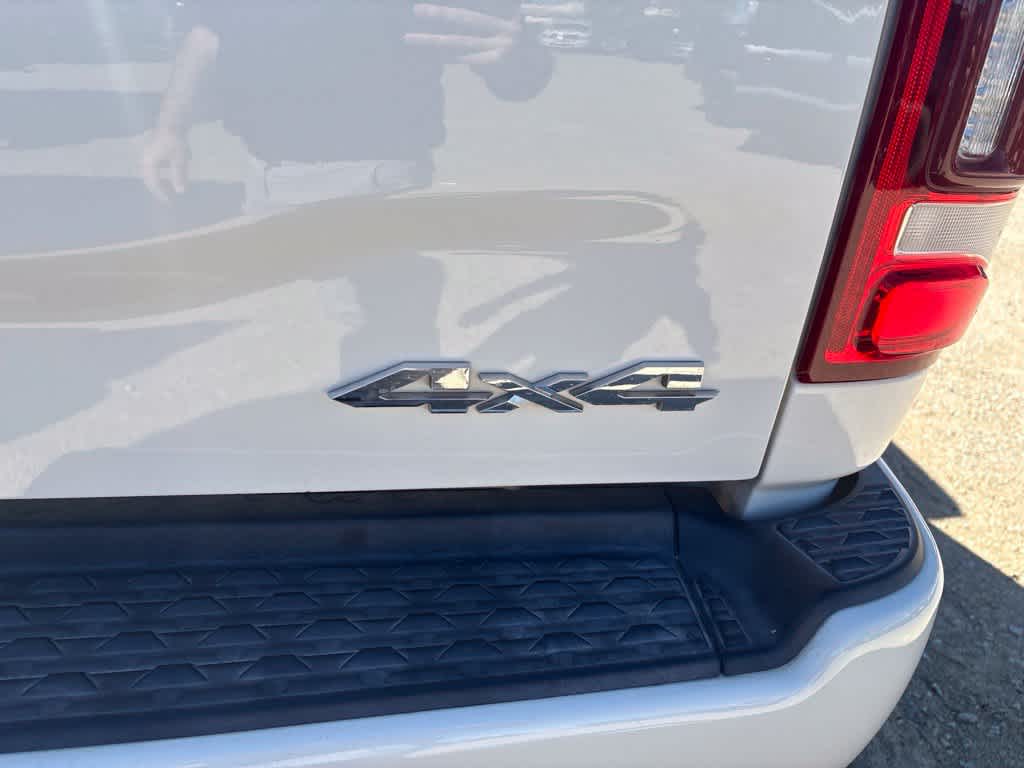 2020 RAM 3500 Laramie Crew Cab 4x4 8' Box