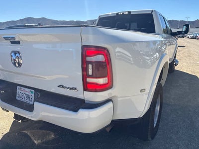 2020 RAM 3500 Laramie Crew Cab 4x4 8' Box