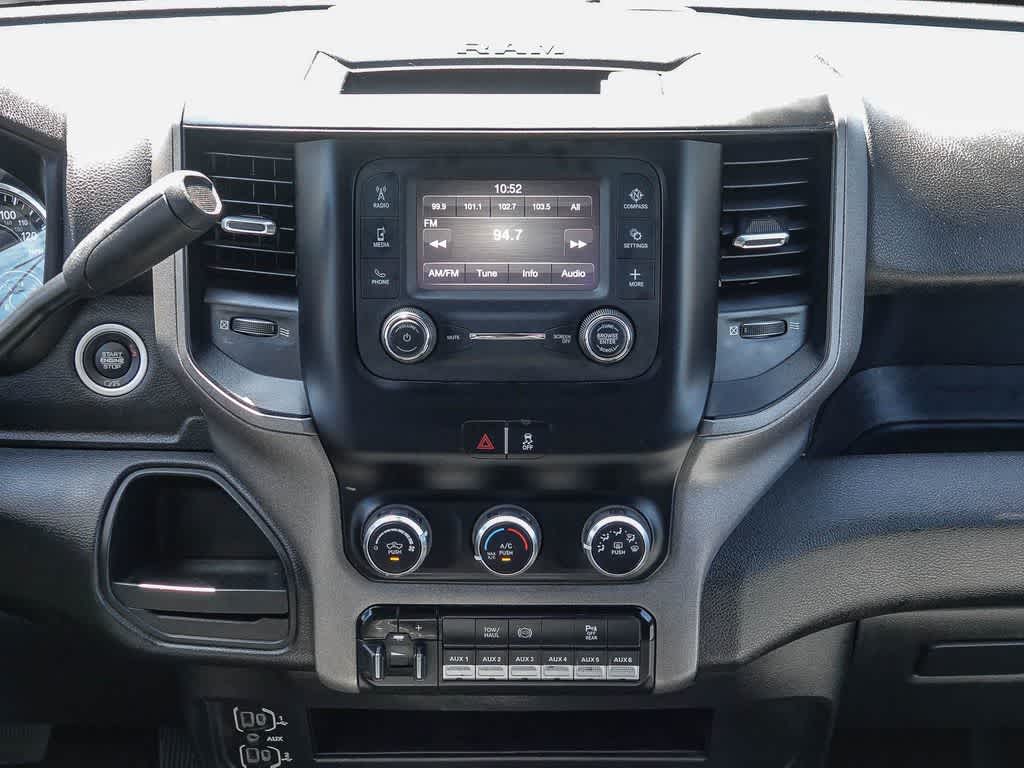 2022 RAM 2500 Tradesman Crew Cab 4x2 8' Box