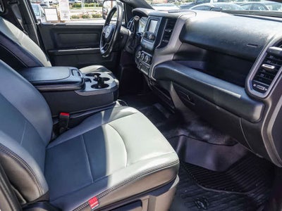 2022 RAM 2500 Tradesman Crew Cab 4x2 8' Box