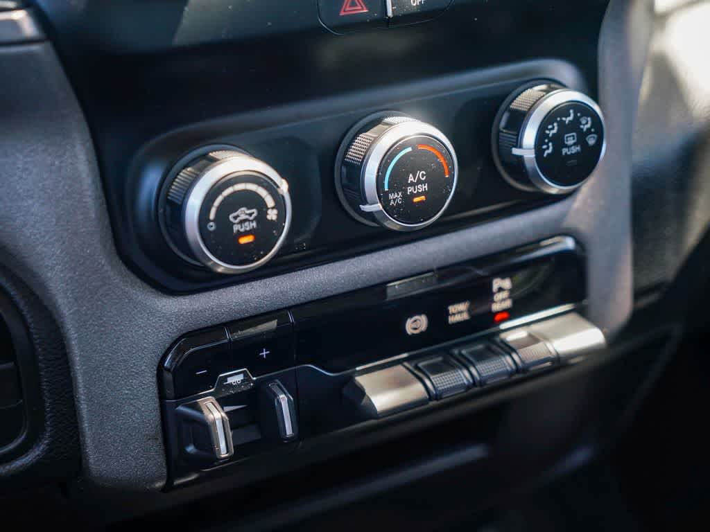 2019 RAM 2500 Tradesman Crew Cab 4x4 6'4' Box