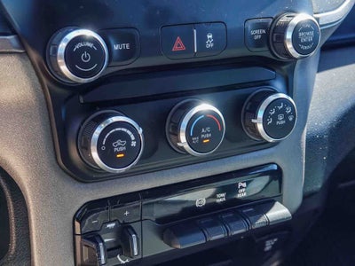 2020 RAM 2500 Tradesman Crew Cab 4x4 6'4' Box