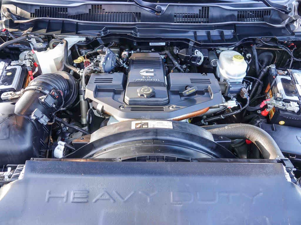 2017 RAM 2500 Laramie Crew Cab 4x4 6'4' Box