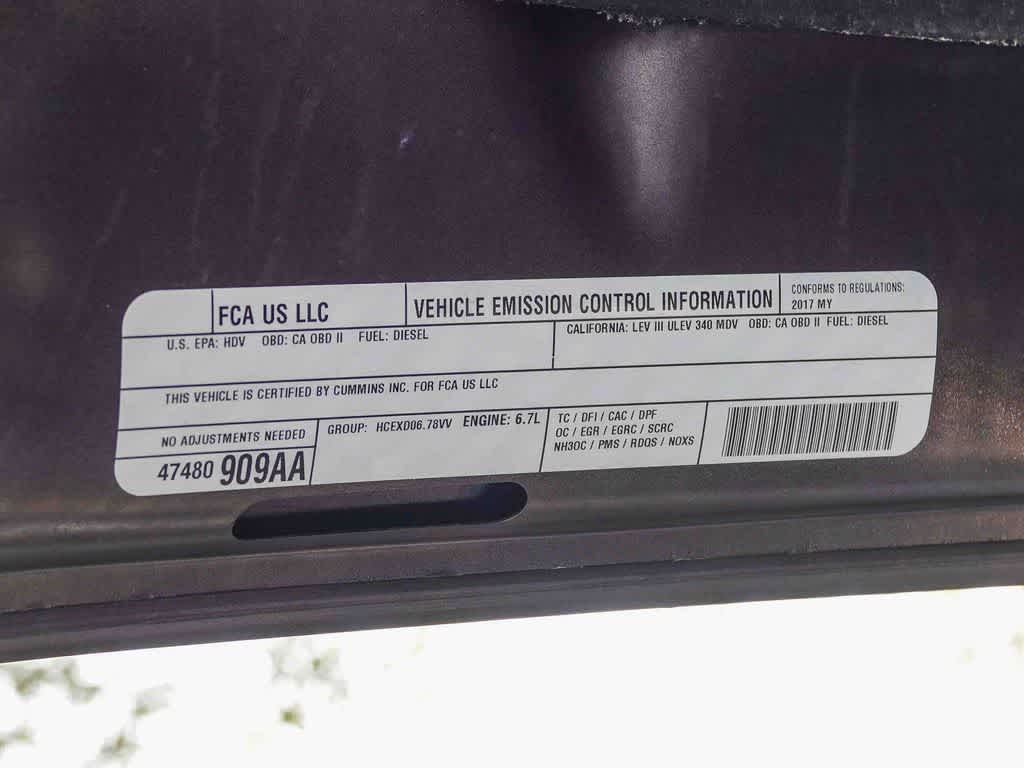 2017 RAM 2500 Laramie Crew Cab 4x4 6'4' Box