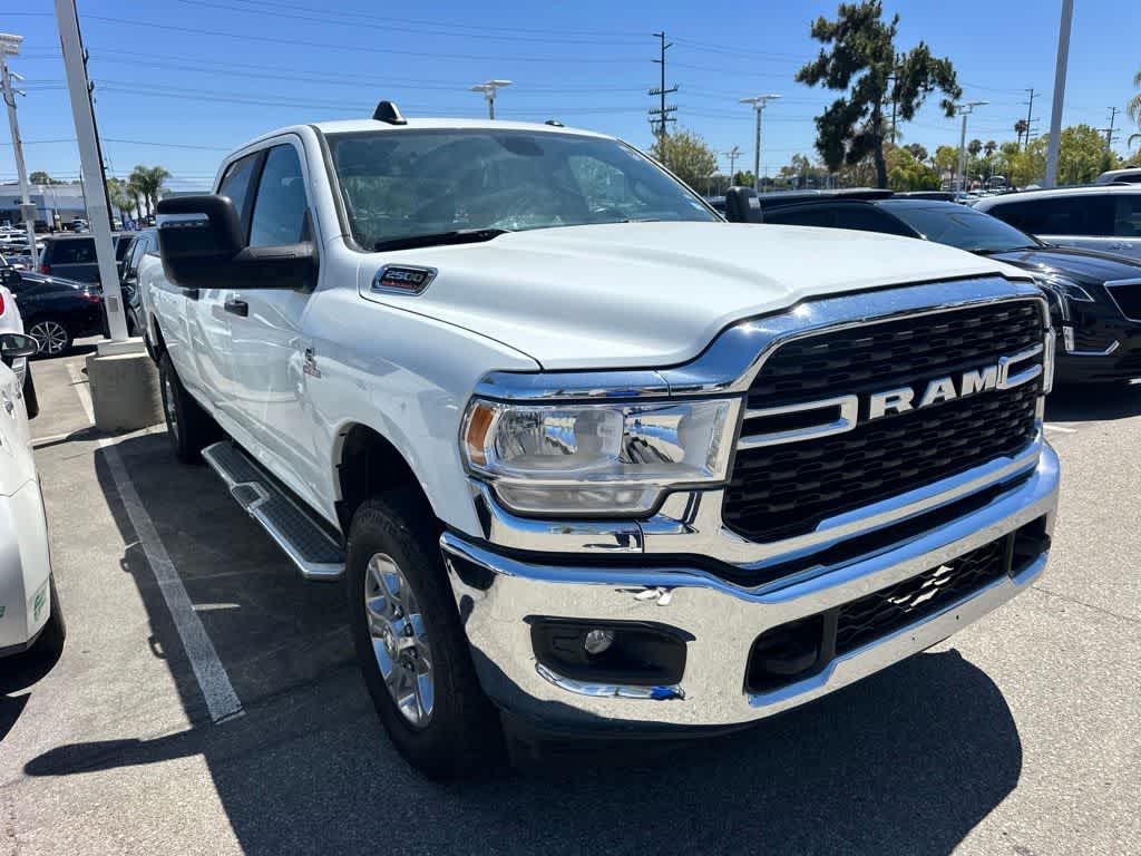 2024 RAM 2500 Big Horn Crew Cab 4x4 8' Box