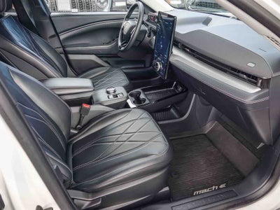 2022 Ford Mustang Mach-E Select