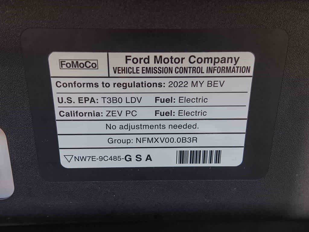 2022 Ford Mustang Mach-E Select