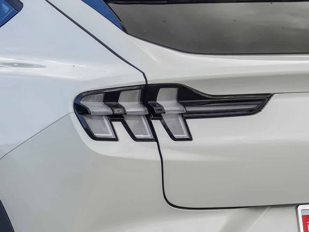 2022 Ford Mustang Mach-E Select